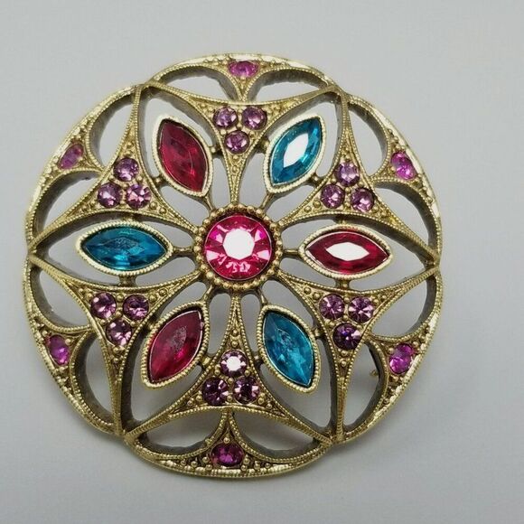 Vintage Pink and Blue Rhinestone Brooch, Gold Tone Lapel Pin Setting, Estate - Picture 7 of 7